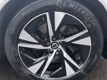 Volvo XC90 2.0h T8 Twin Engine Recharge 11.6kWh R-Design Pro SUV 5dr Petrol