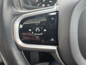 Volvo XC90 2.0h T8 Twin Engine Recharge 11.6kWh R-Design Pro SUV 5dr Petrol