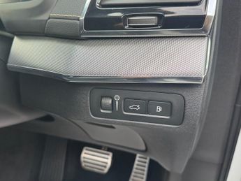 Volvo XC90 2.0h T8 Twin Engine Recharge 11.6kWh R-Design Pro SUV 5dr Petrol