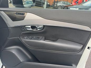 Volvo XC90 2.0h T8 Twin Engine Recharge 11.6kWh R-Design Pro SUV 5dr Petrol