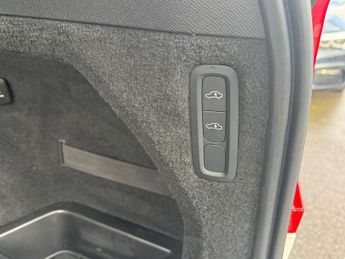 Volvo XC90 2.0h T8 Twin Engine Recharge 11.6kWh R-Design Pro SUV 5dr Petrol