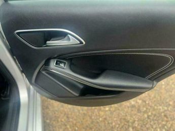 Mercedes-Benz A Class 1.6 A180 Sport 7G-DCT Euro 6 (s/s) 5dr