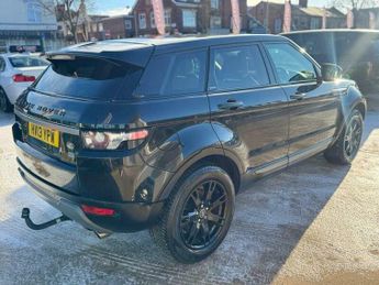 Land Rover Range Rover Evoque 2.2 SD4 Pure SUV 5dr Diesel Auto 4WD Euro 5 (190 ps)