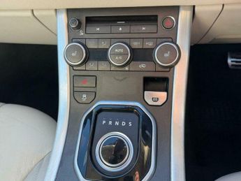 Land Rover Range Rover Evoque 2.2 SD4 Pure SUV 5dr Diesel Auto 4WD Euro 5 (190 ps)