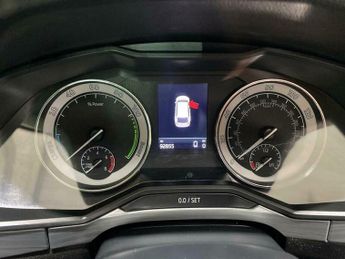 Skoda Superb 1.4 TSI iV 13kWh SE Technology DSG Euro 6 (s/s) 5dr