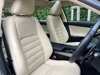 Lexus IS 300H PREMIER