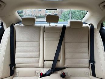 Lexus IS 300H PREMIER