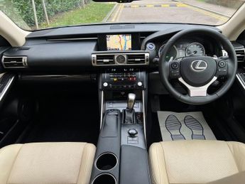 Lexus IS 300H PREMIER