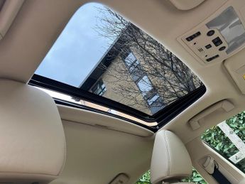 Lexus IS 300H PREMIER