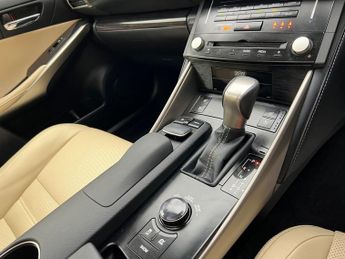 Lexus IS 300H PREMIER