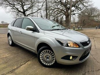 Ford Focus 1.8 Titanium 5dr