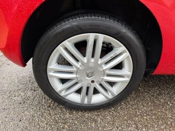 Renault Clio DYNAMIQUE TOMTOM 16V