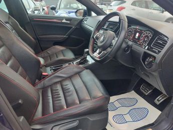 Volkswagen Golf GTI TSI DSG