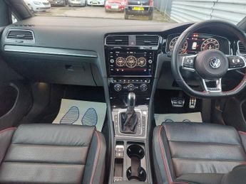 Volkswagen Golf GTI TSI DSG