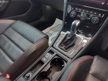 Volkswagen Golf GTI TSI DSG