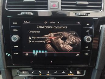 Volkswagen Golf GTI TSI DSG