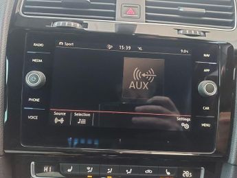 Volkswagen Golf GTI TSI DSG