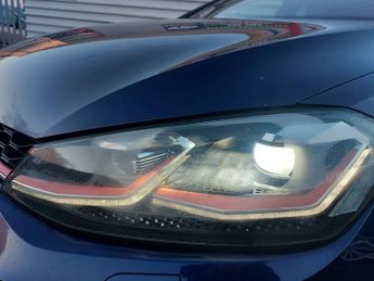 Volkswagen Golf GTI TSI DSG