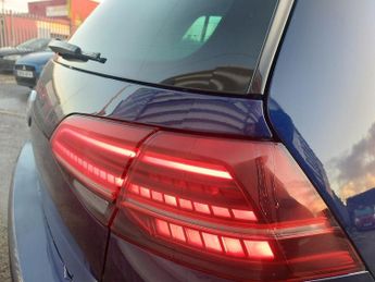 Volkswagen Golf GTI TSI DSG