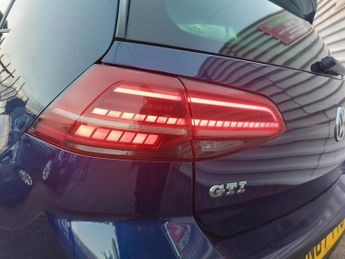 Volkswagen Golf GTI TSI DSG