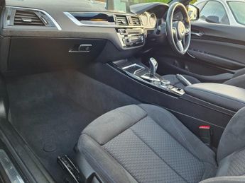 BMW 2 SERIES 220d M SPORT