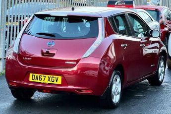 Nissan Leaf 30kWh Acenta Auto 5dr