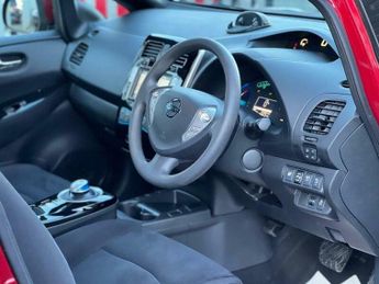 Nissan Leaf 30kWh Acenta Auto 5dr
