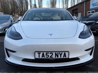 Tesla Model 3 LONG RANGE AWD