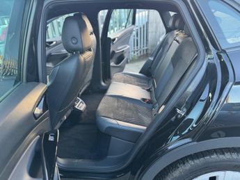 Volkswagen  Pro 77kWh Life Auto 5dr