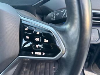 Volkswagen  Pro 77kWh Life SUV 5dr Electric Auto (174 ps)