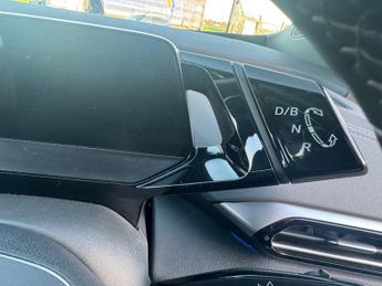 Volkswagen  Pro 77kWh Life Auto 5dr