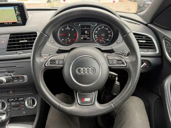 Audi Q3 2.0 TDI S line S Tronic quattro Euro 5 (s/s) 5dr