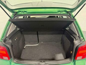 Volkswagen Golf 1.6 S 5dr