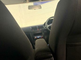 Volkswagen Golf 1.6 S 5dr