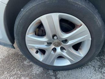 Vauxhall Astra 1.8i 16v Club 5dr