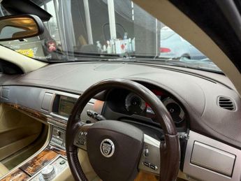 Jaguar XF 3.0d V6 Luxury Auto Euro 5 4dr