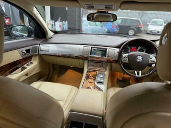 Jaguar XF 3.0d V6 Luxury Auto Euro 5 4dr
