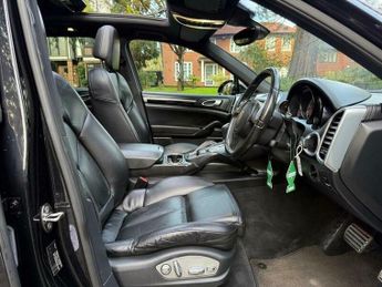 Porsche Cayenne 3.0h V6 S TiptronicS 4WD Euro 5 (s/s) 5dr