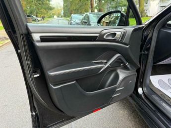 Porsche Cayenne 3.0h V6 S TiptronicS 4WD Euro 5 (s/s) 5dr