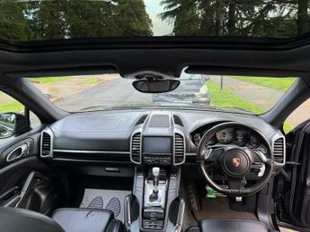 Porsche Cayenne 3.0h V6 S TiptronicS 4WD Euro 5 (s/s) 5dr