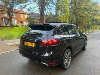 Porsche Cayenne 3.0h V6 S TiptronicS 4WD Euro 5 (s/s) 5dr