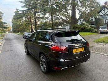 Porsche Cayenne 3.0h V6 S TiptronicS 4WD Euro 5 (s/s) 5dr