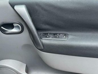 Renault Scenic 1.6 VVT Dynamique 5dr