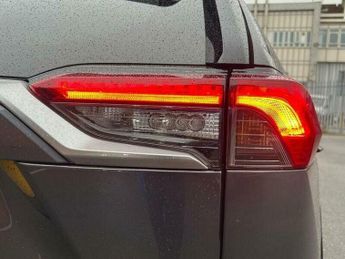 Toyota RAV4 2.5 VVT-h Dynamic SUV 5dr Petrol Hybrid CVT Euro 6 (s/s) (218 ps