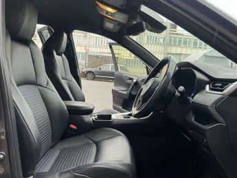 Toyota RAV4 2.5 VVT-h Dynamic SUV 5dr Petrol Hybrid CVT Euro 6 (s/s) (218 ps