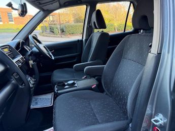 Honda CR-V 2.0 i-VTEC Sport SUV 5dr Petrol Automatic (220 g/km, 150 bhp)