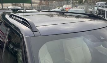 Land Rover Discovery 3.0 SD V6 Landmark Edition SUV 5dr Diesel Auto 4WD Euro 6 (s/s) 