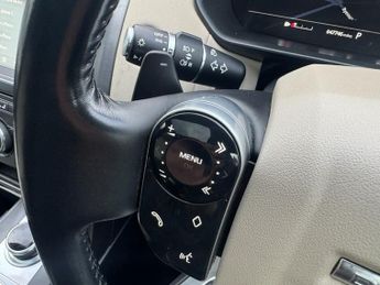 Land Rover Discovery 3.0 SD V6 Landmark Edition SUV 5dr Diesel Auto 4WD Euro 6 (s/s) 