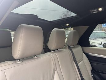 Land Rover Discovery 3.0 SD V6 Landmark Edition SUV 5dr Diesel Auto 4WD Euro 6 (s/s) 