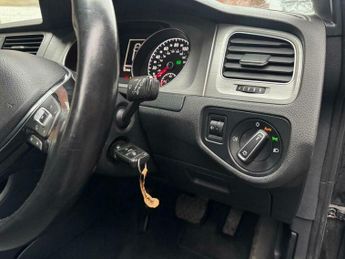 Volkswagen Golf 1.6 TDI BlueMotion Tech SE DSG Euro 5 (s/s) 5dr